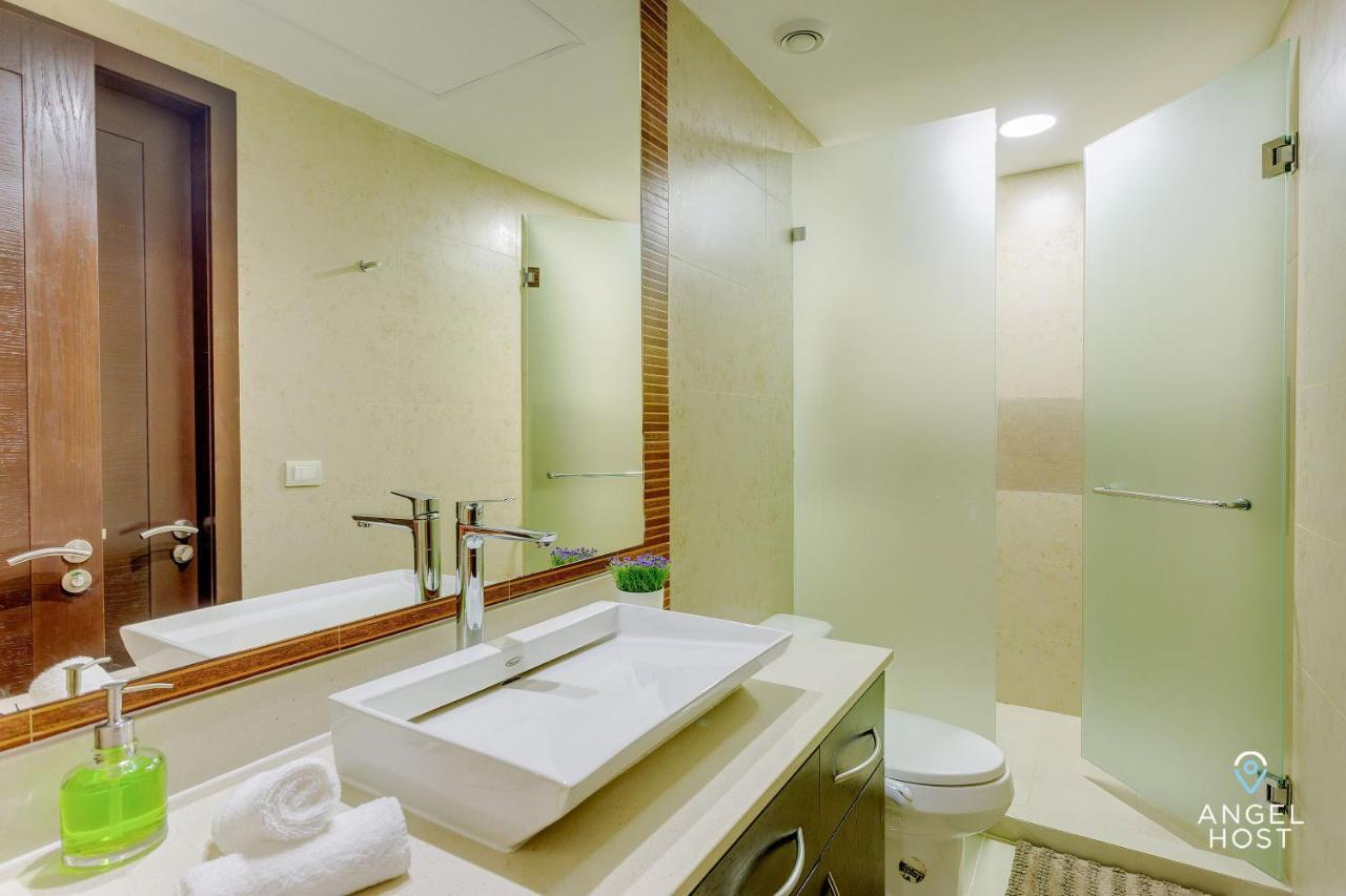 New With Private Pool Restaurants And Gym